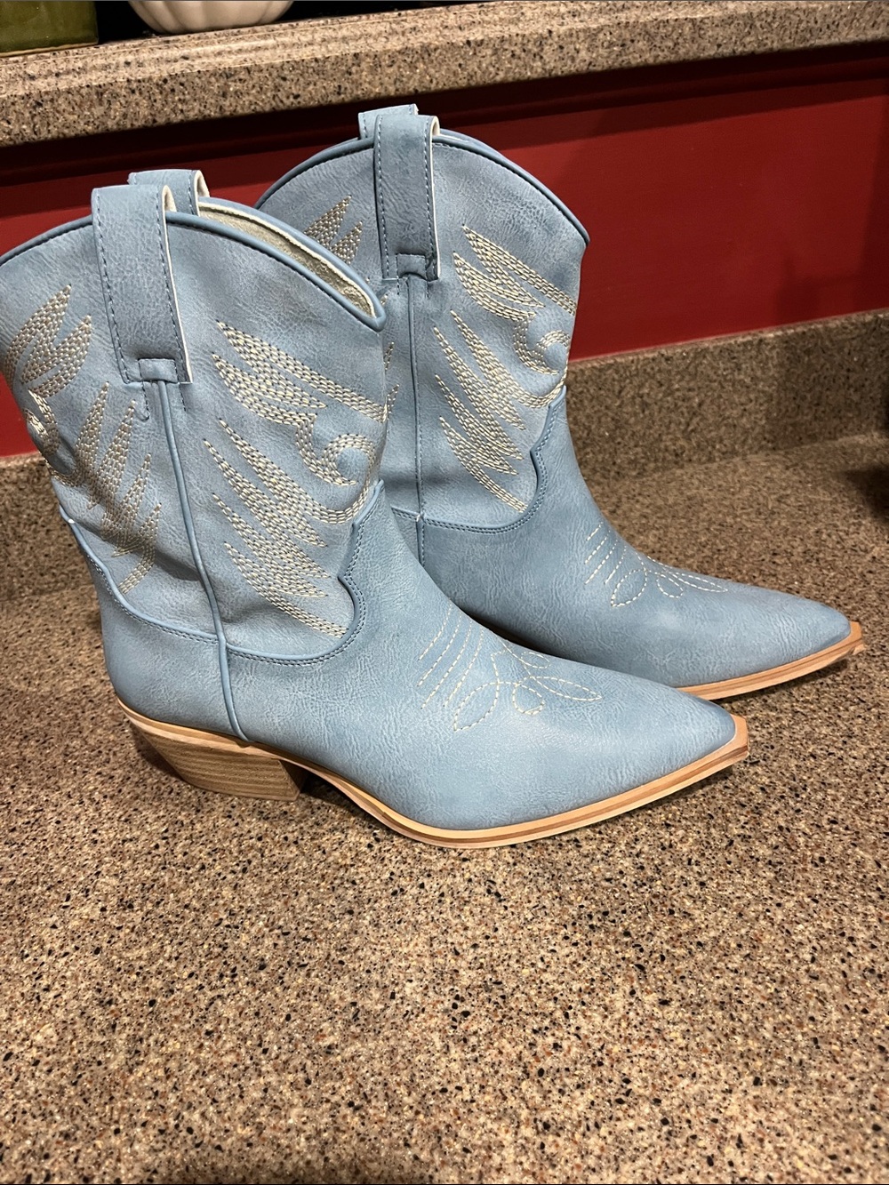 ShuShop Zahara Stunning Blue Western Cowboy Boots Thick Heel! Size 9 Like New